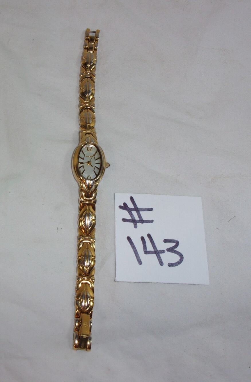 ELGIN EG163 017 VC11 GOLD TONE LADIES WATCH-RUNS